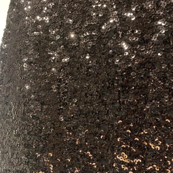 Black sequin mini skirt, OS (fits like an XS/S) - Picture 2 of 2